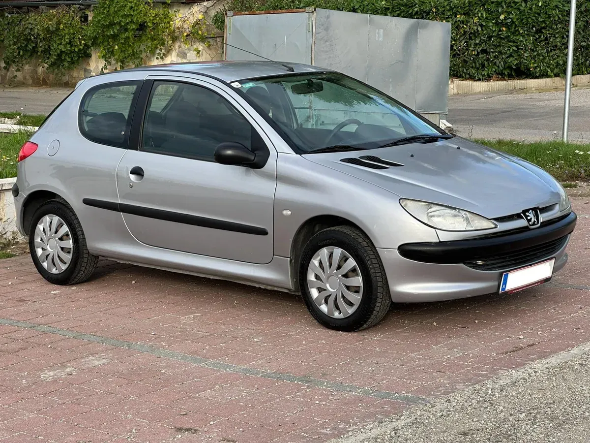 Peugeot 206