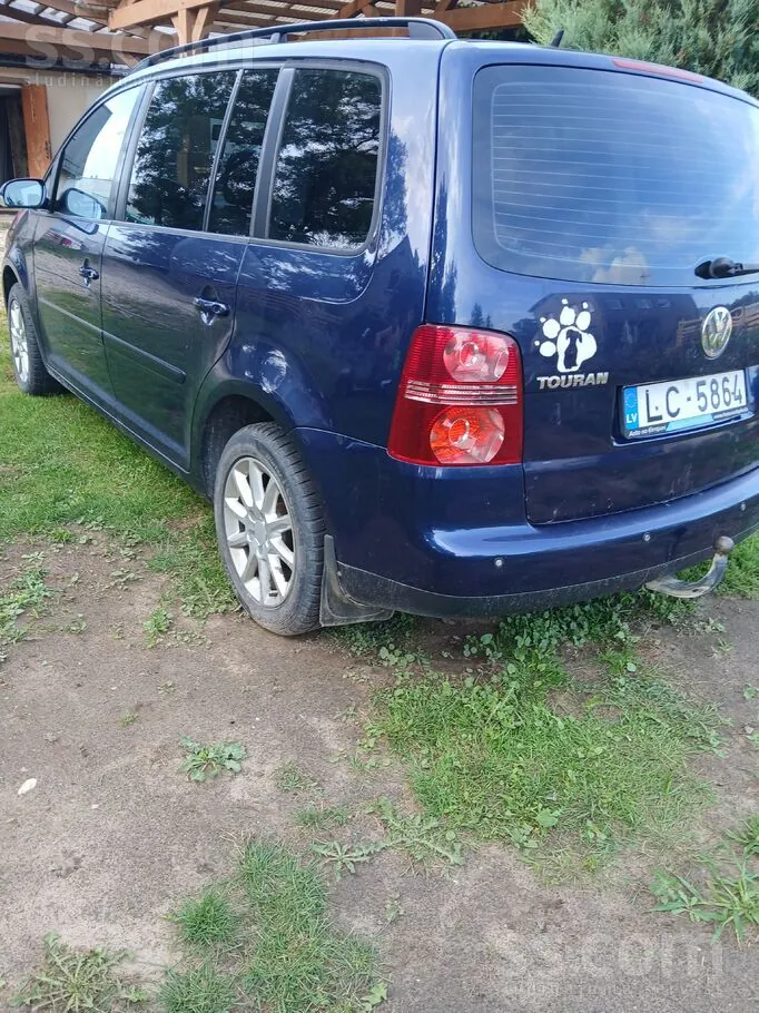 Volkswagen Touran 2005 photo 2