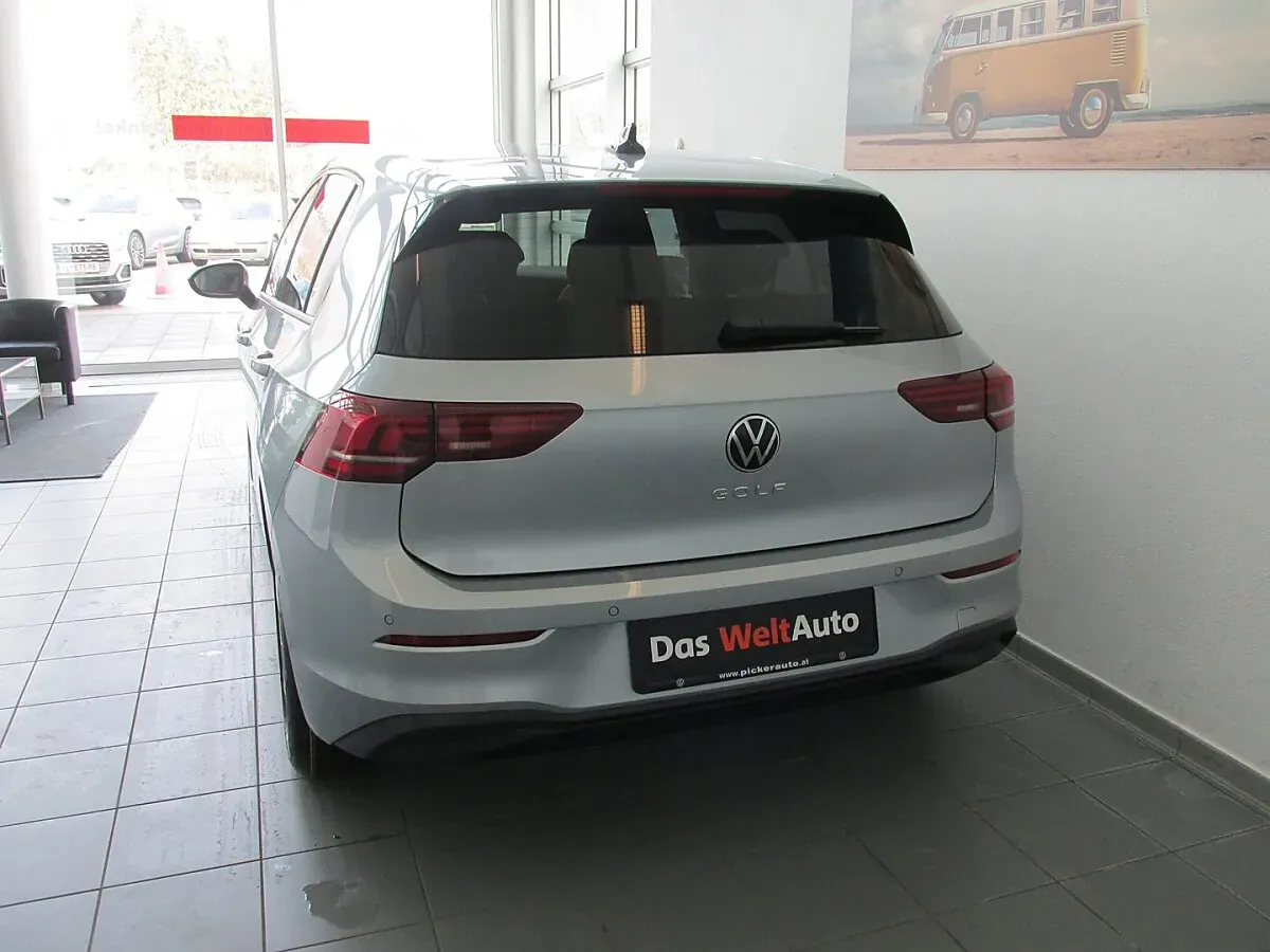 Volkswagen Golf 2026 photo 3