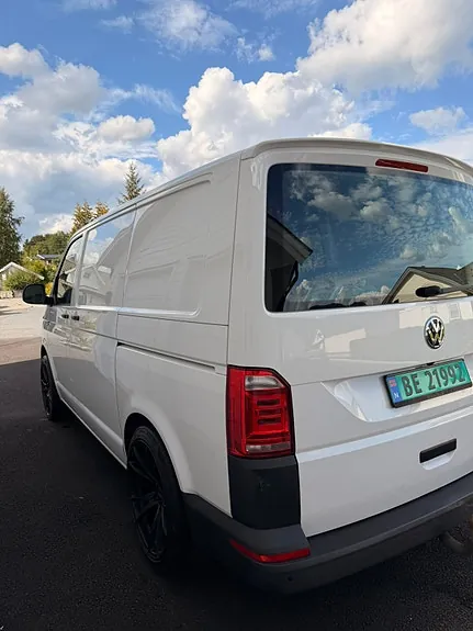 Volkswagen Transporter 2019 photo 2