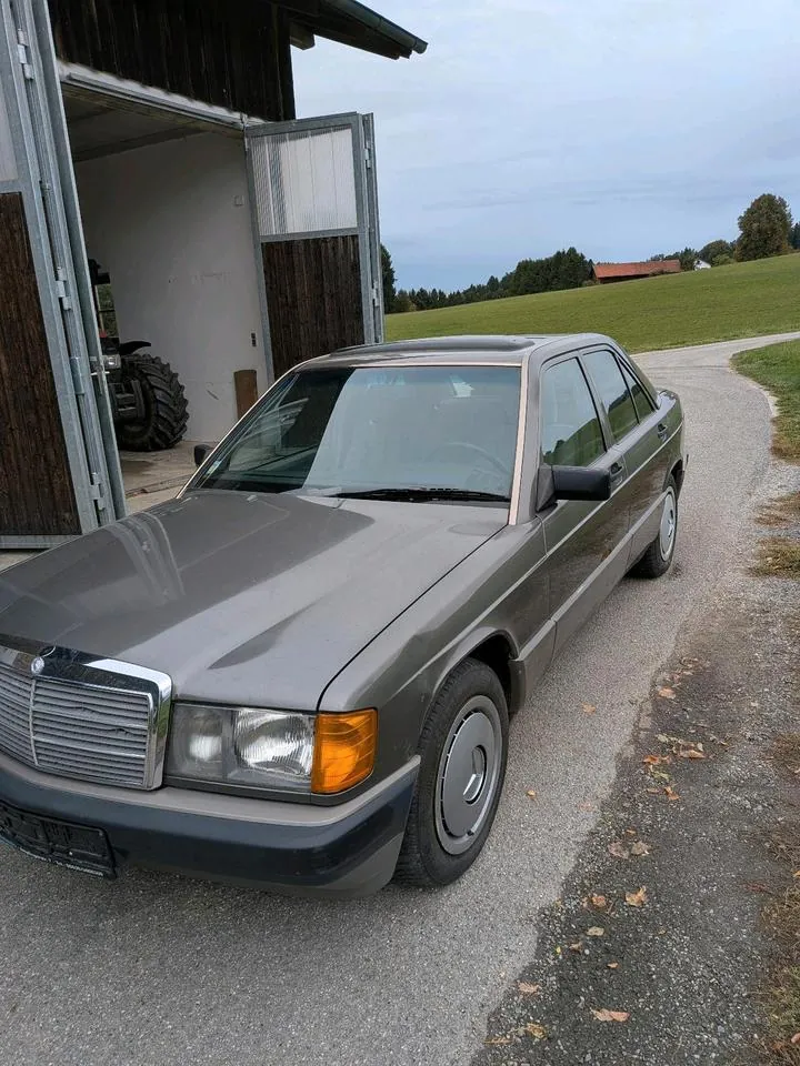 Mercedes-Benz 190D