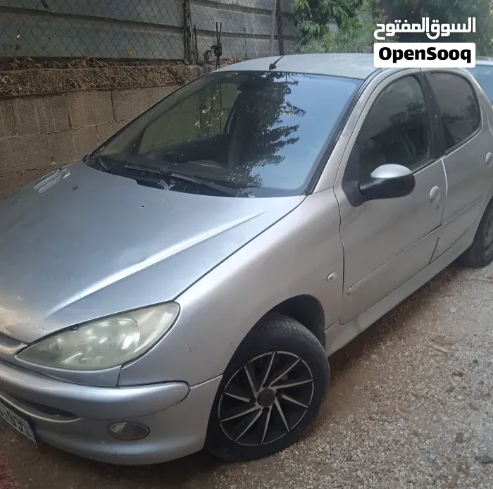 Peugeot 206 2008 photo 3