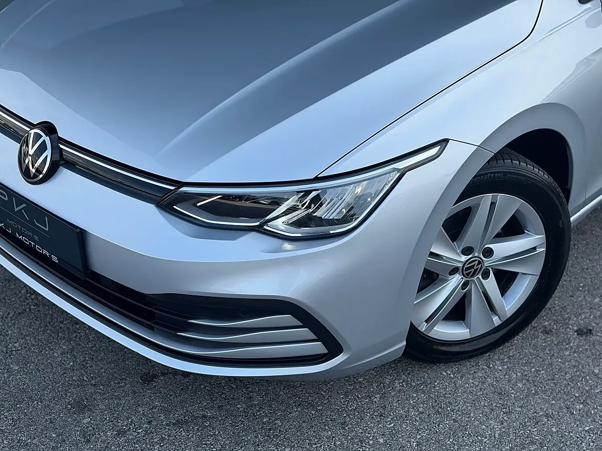 Volkswagen Golf 2022 photo 2
