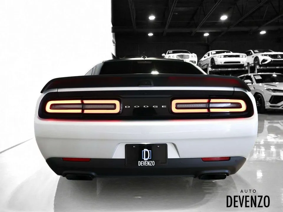 Dodge Challenger 2022 photo 4