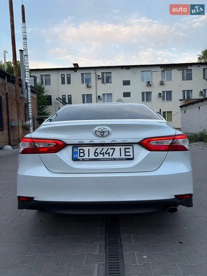 Toyota Camry 2018 photo 4