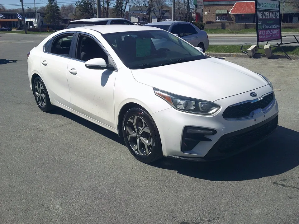 Kia Forte 2020 photo 2