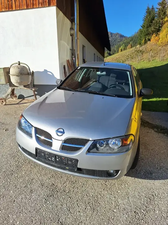 Nissan Almera