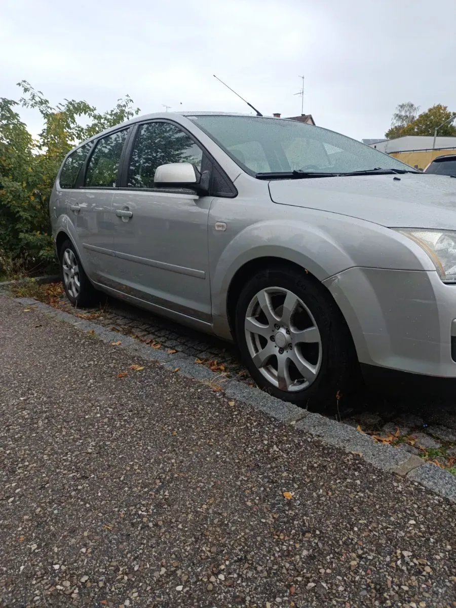Ford Focus 2007 photo 2