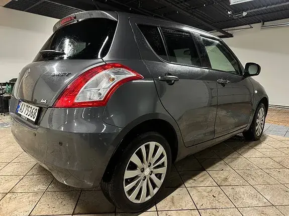 Suzuki Swift 2012 photo 5
