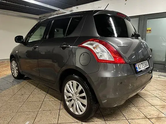 Suzuki Swift 2012 photo 3