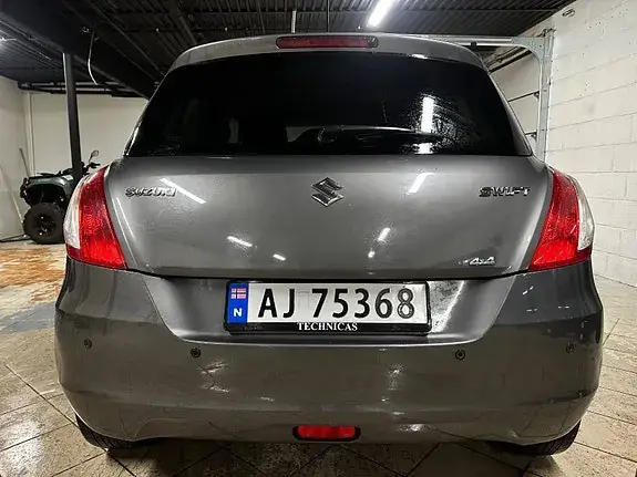 Suzuki Swift 2012 photo 4