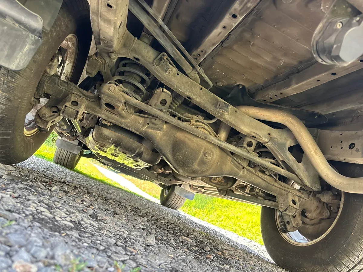 Toyota Land Cruiser 2003 photo 3