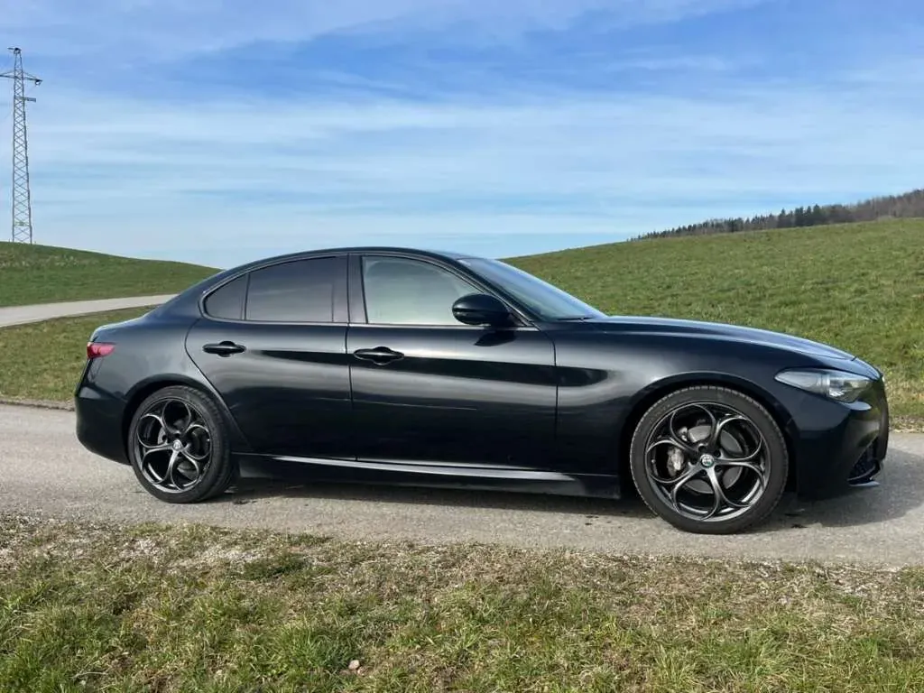 Alfa Romeo Giulia 2016 photo 3