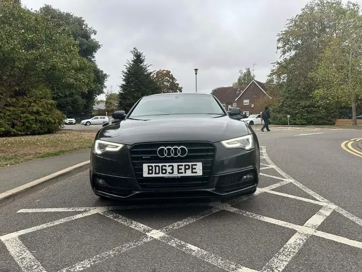Audi A5 2013 photo 2