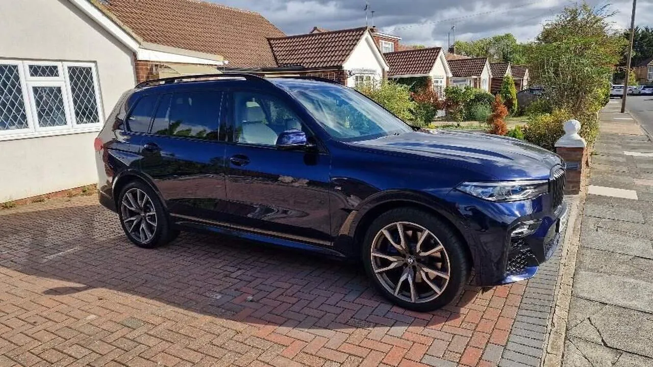 BMW X7 2021 photo 2
