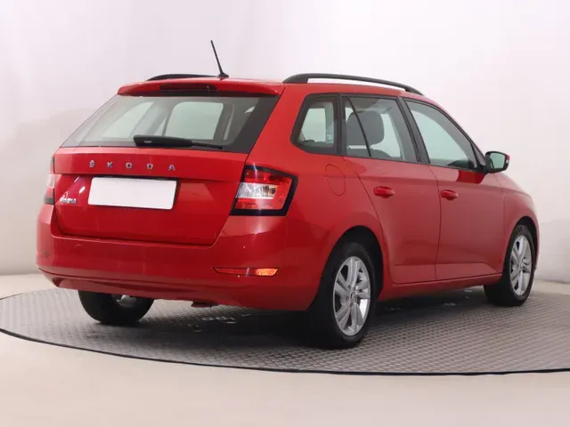 Skoda Fabia Combi 2022 photo 4