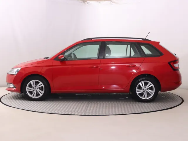 Skoda Fabia Combi 2022 photo 2