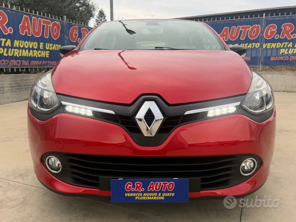 Renault Clio 2013 photo 2