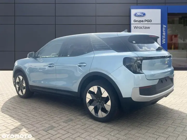 Ford Explorer 2025 photo 3