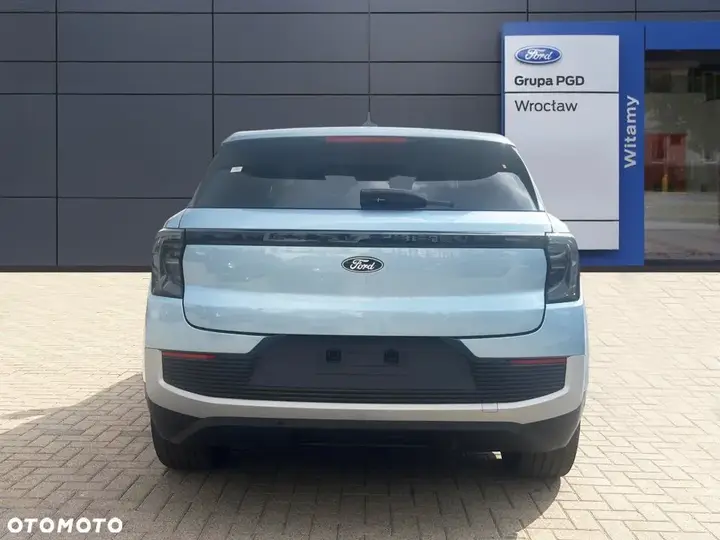 Ford Explorer 2025 photo 2