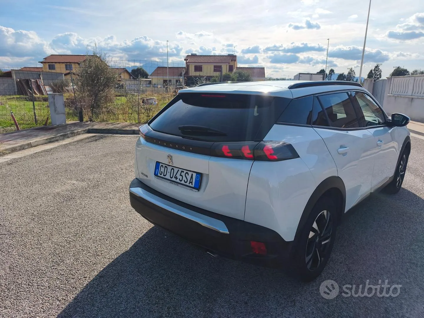 Peugeot 2008 2021 photo 4