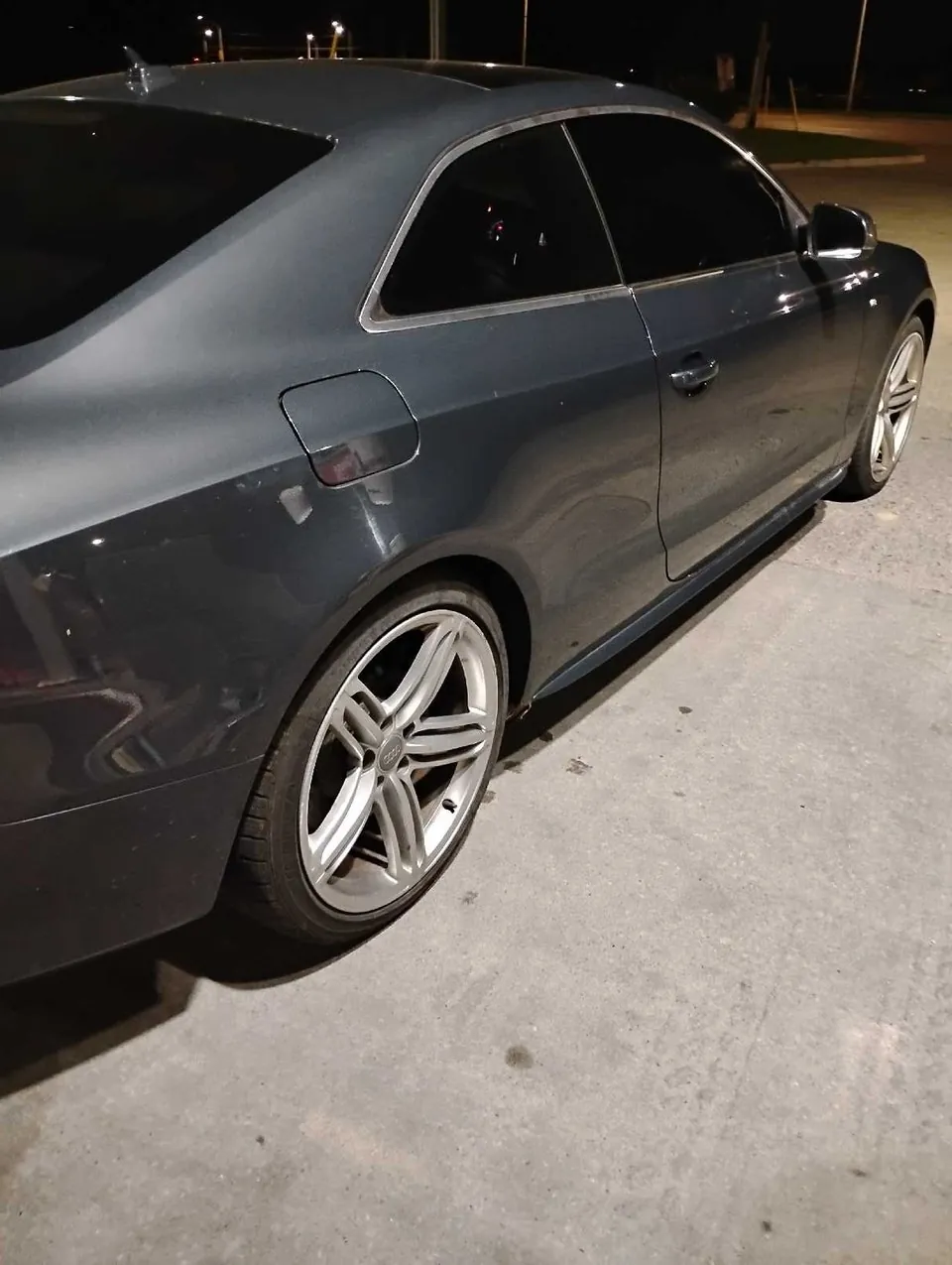 Audi S5 2010 photo 4