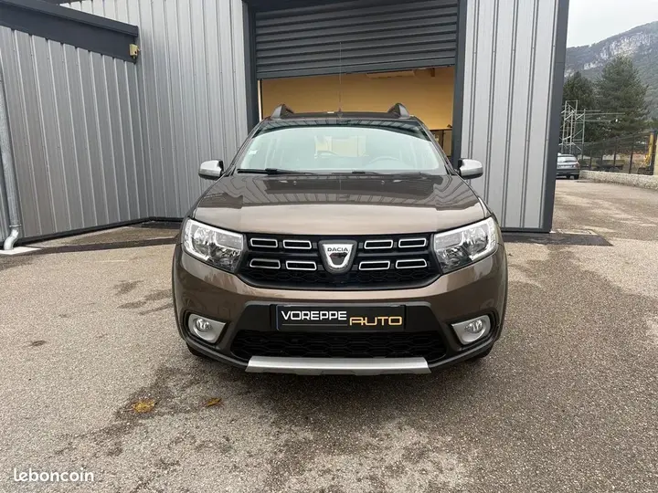 Dacia Sandero 2018 photo 2