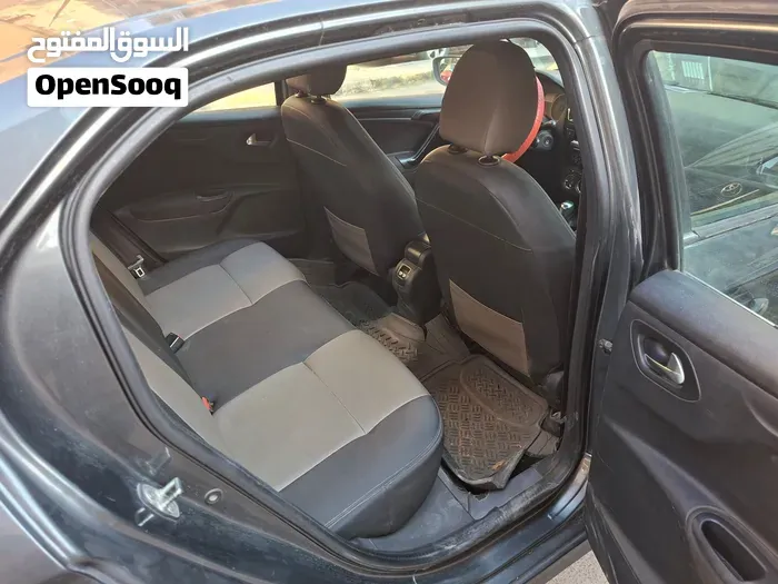 Peugeot 301 2014 photo 4