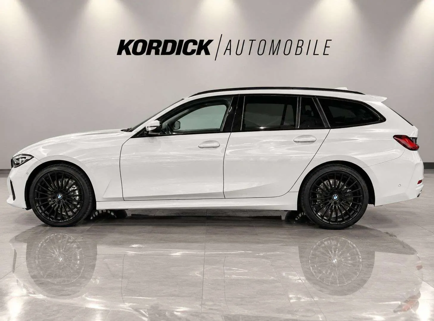 BMW 3 Series 2025 photo 4