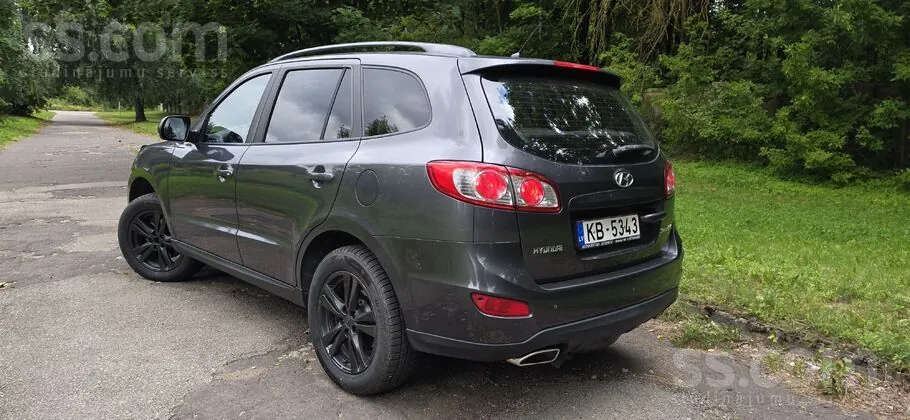 Hyundai Santa Fe 2011 photo 3