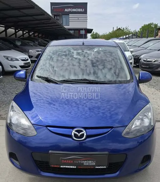 Mazda 2 2010 photo 3