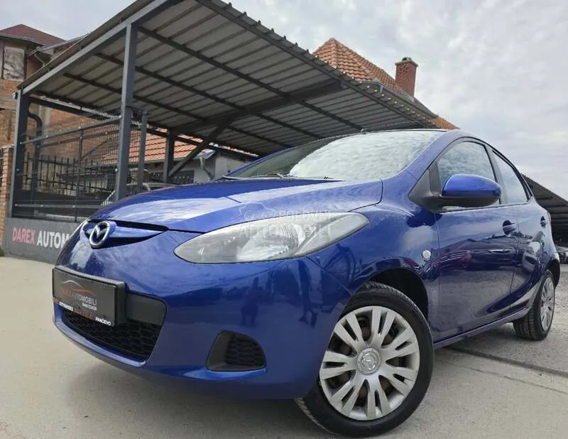 Mazda 2 2010 photo 4