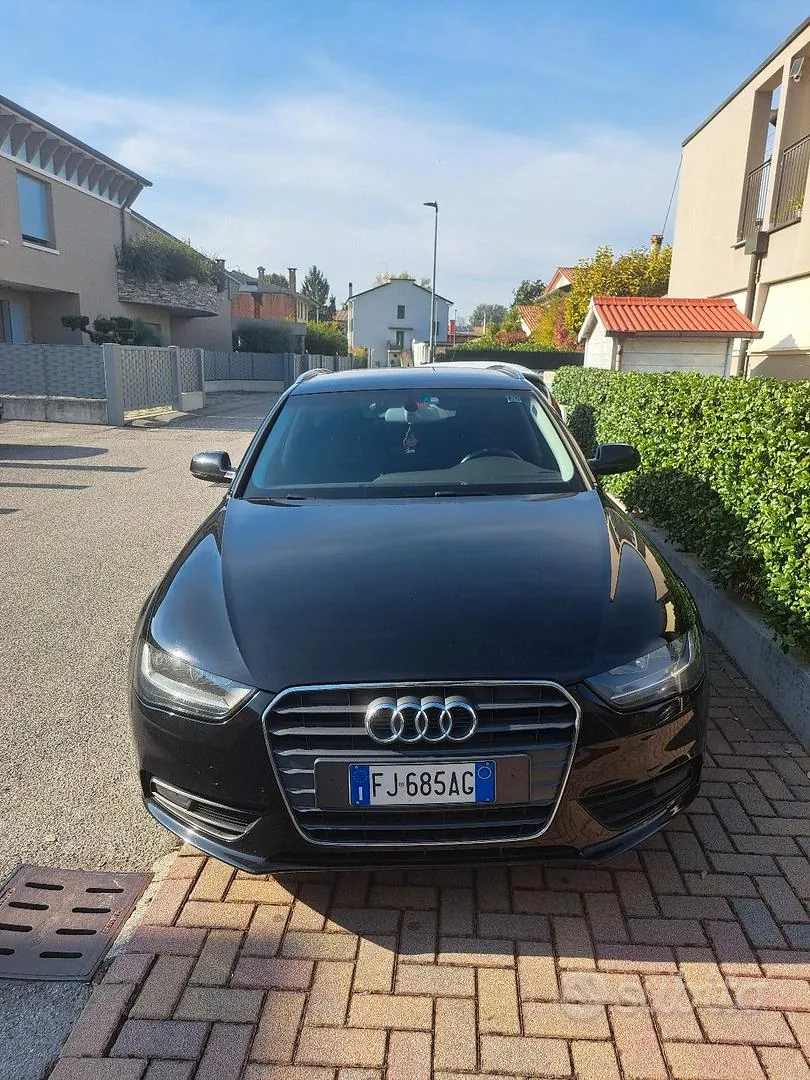 Audi A4 2013 photo 2