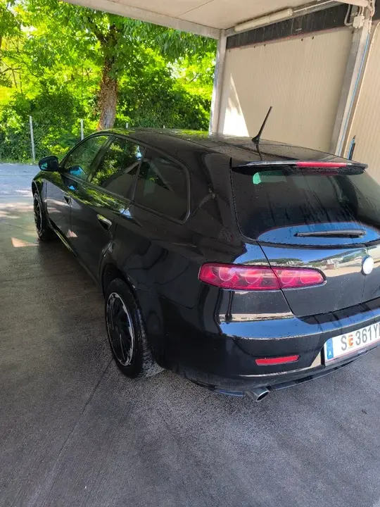 Alfa Romeo 159