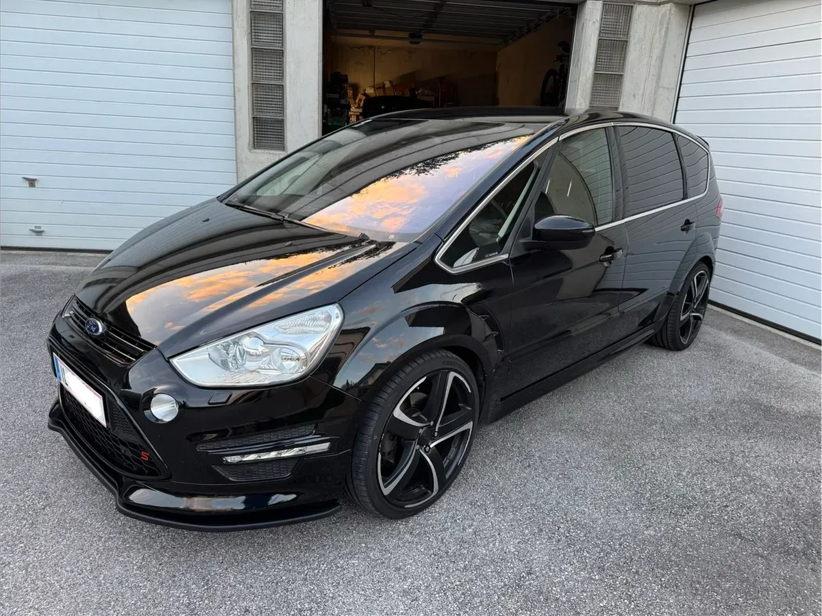 Ford S-Max 2011 photo 2