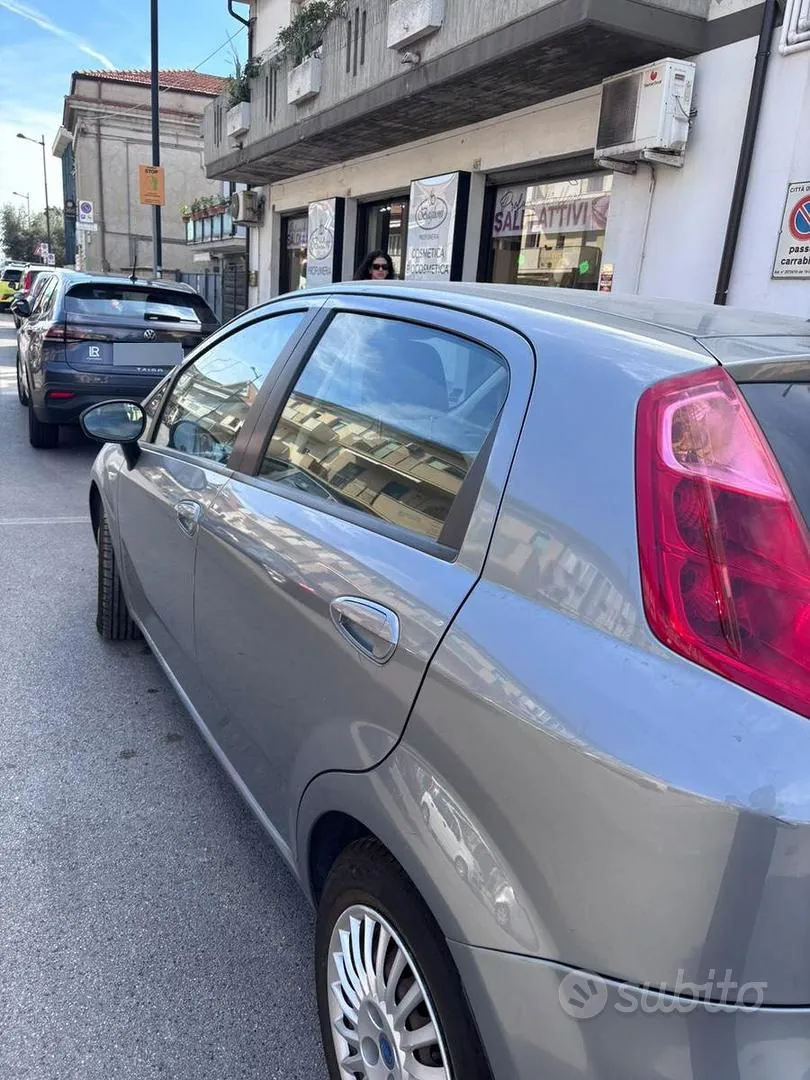 Fiat Grande Punto 2006 photo 3