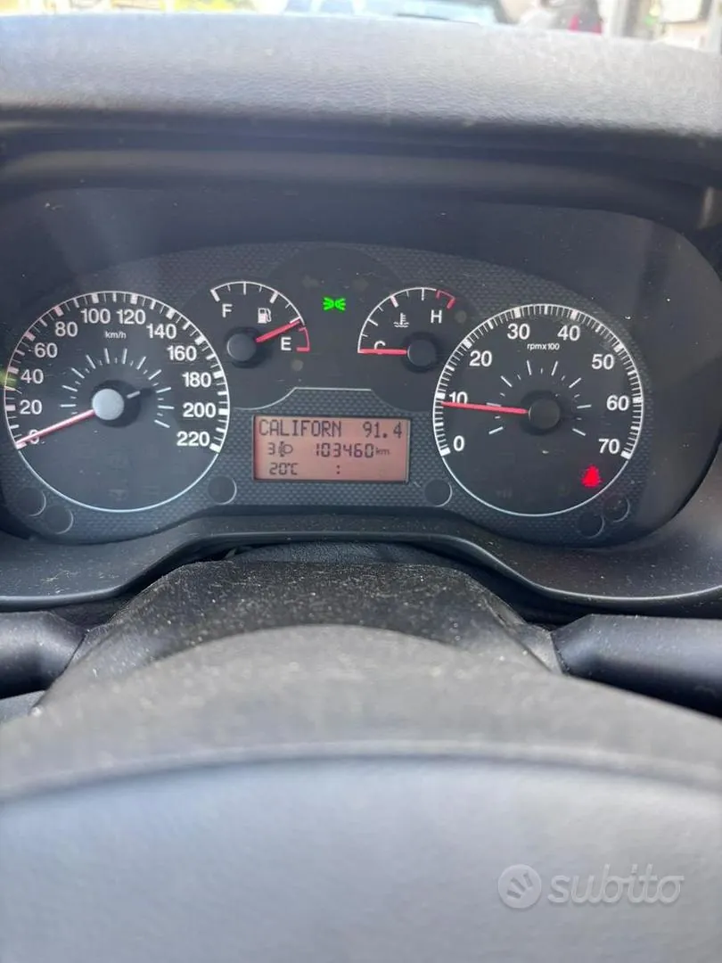 Fiat Grande Punto 2006 photo 5