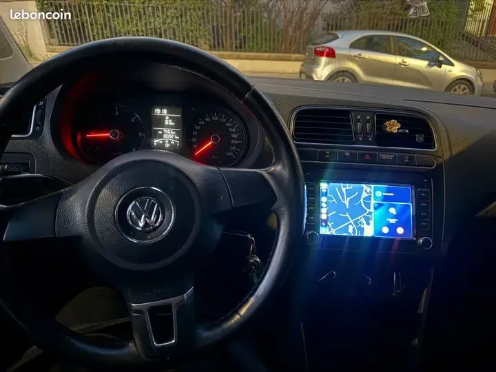 Volkswagen Polo 2011 photo 3
