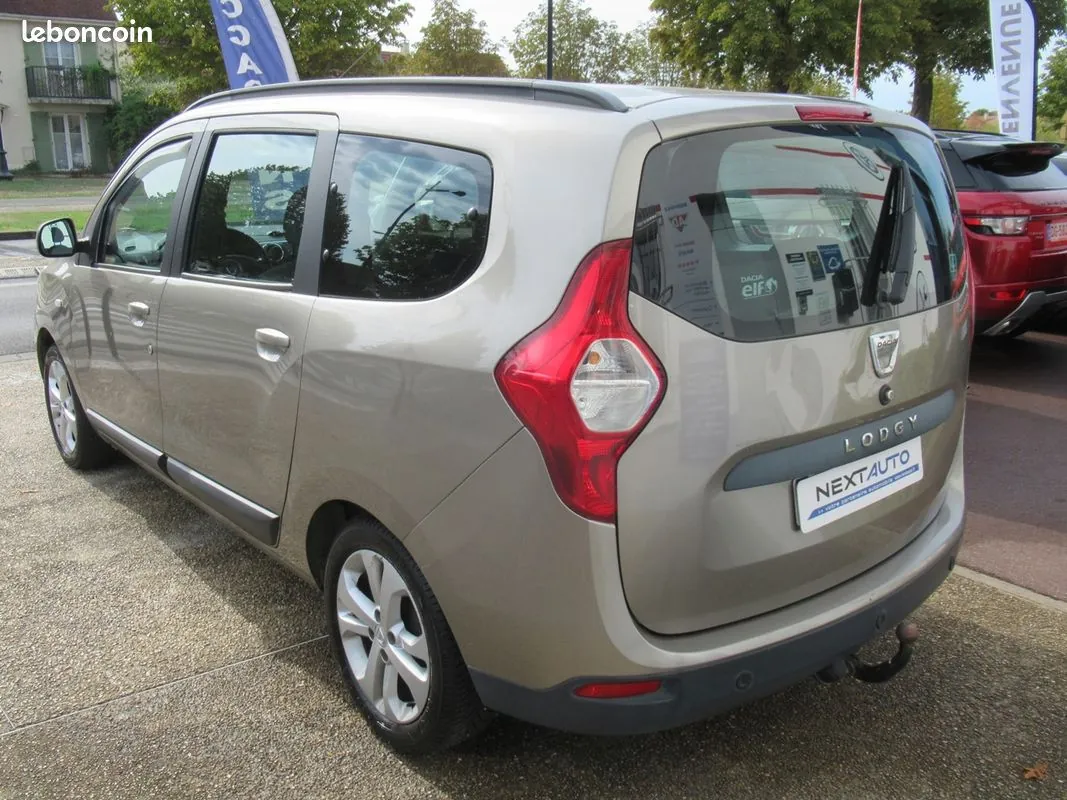 Dacia Lodgy 2013 photo 2