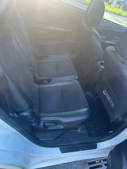 Toyota Prius 2018 photo 2