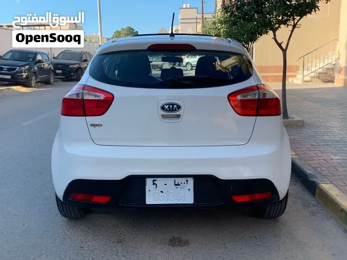 Kia Rio 2013 photo 4