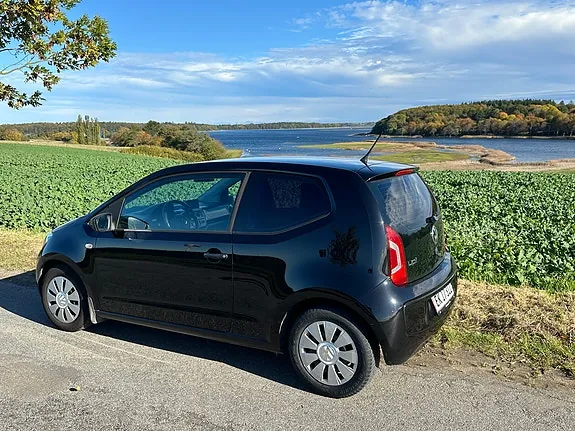 Volkswagen Up 2012 photo 3