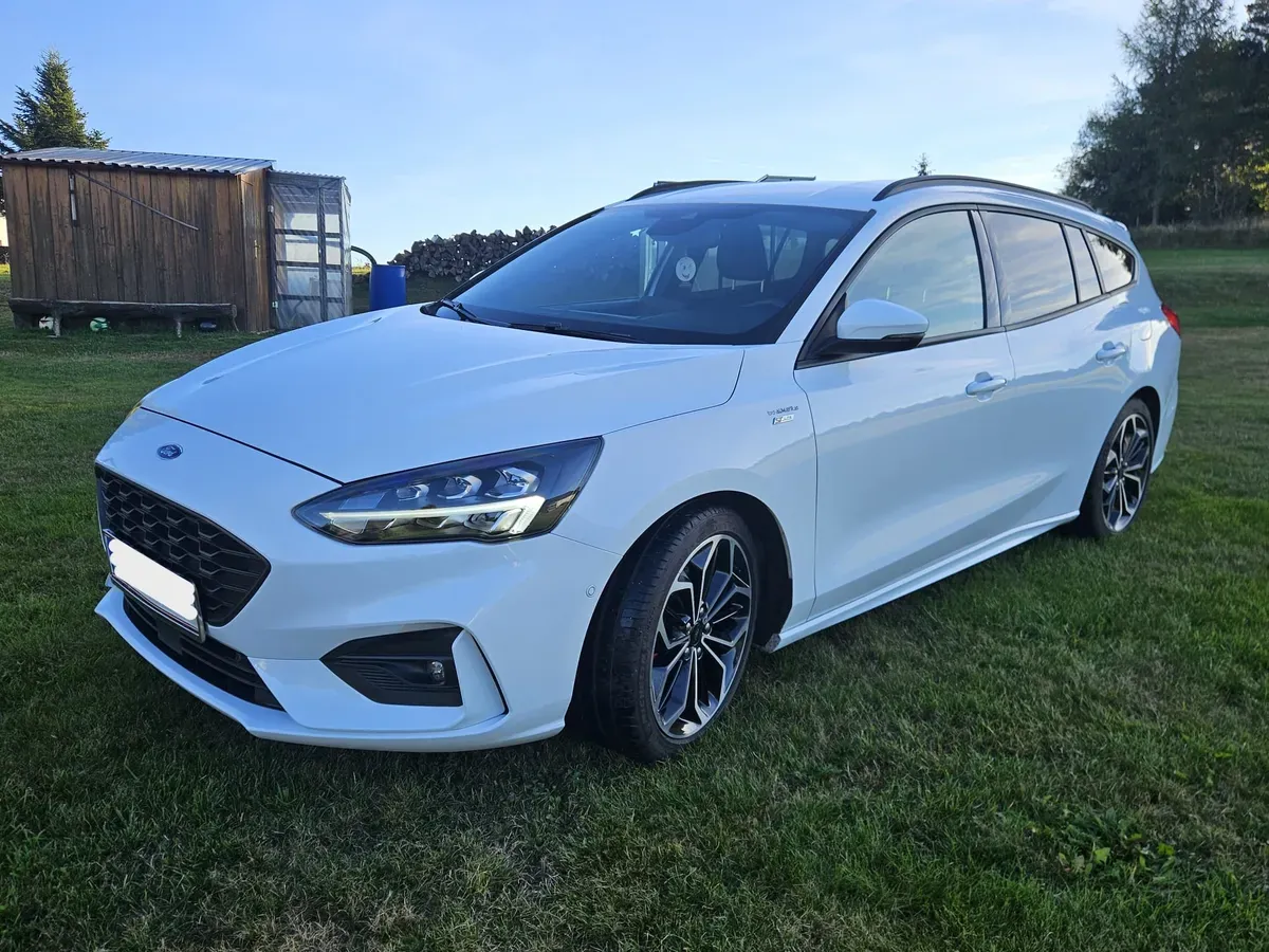 Ford Focus 2021 photo 2