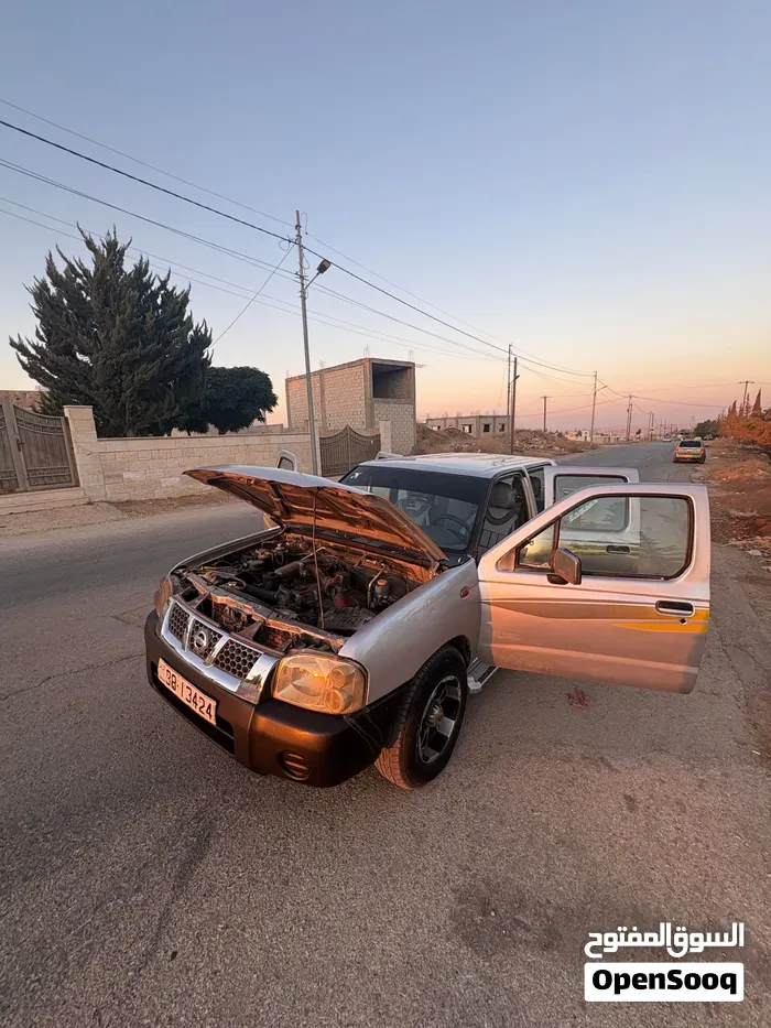 Nissan Navara Dx 2002 photo 2