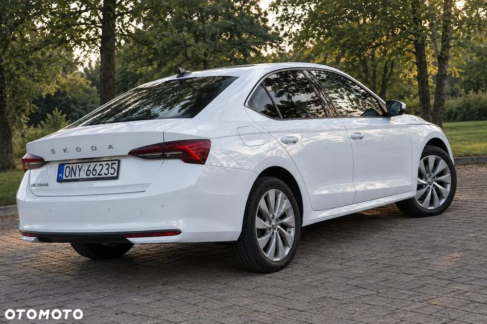 Skoda Octavia 2024 photo 3
