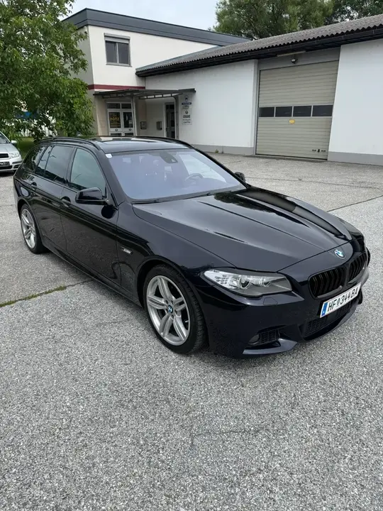 BMW 5 Series 2011 photo 2