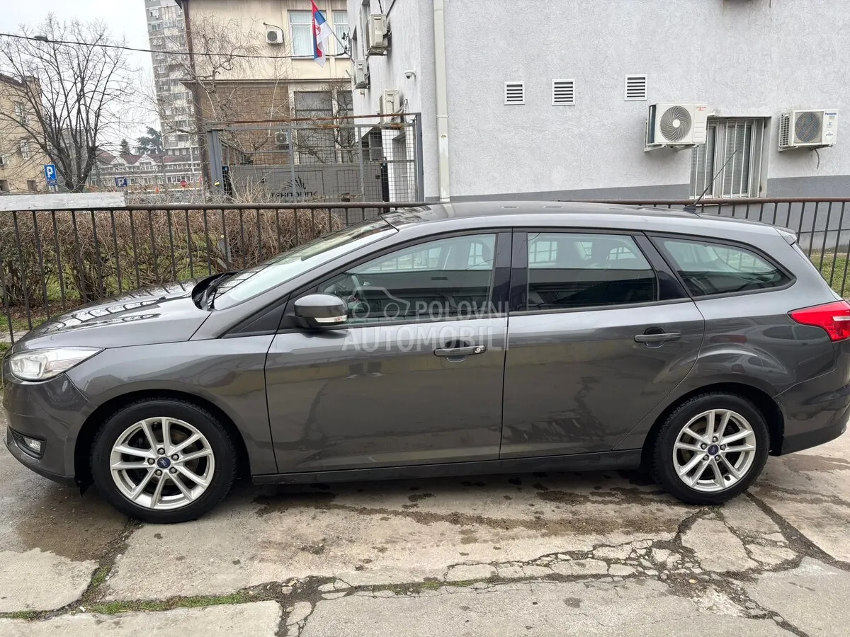 Ford Focus 2016 photo 2