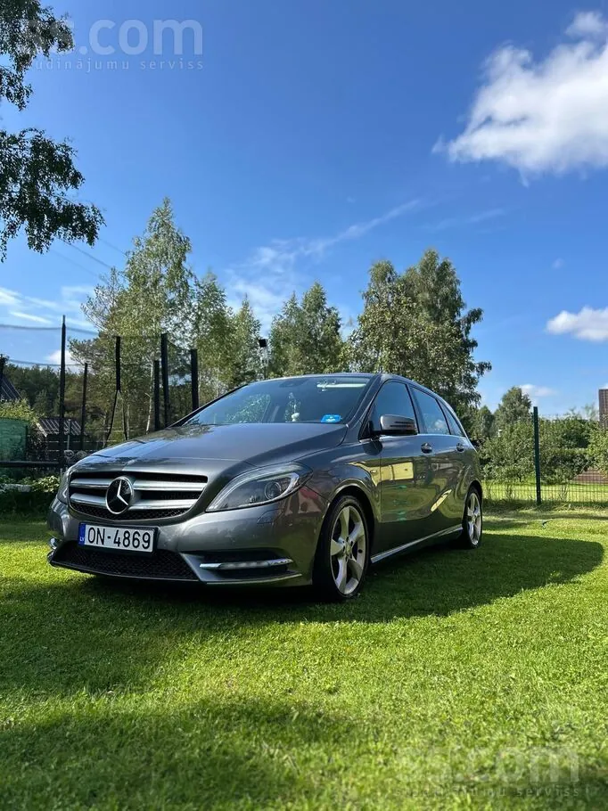 Mercedes-Benz B200