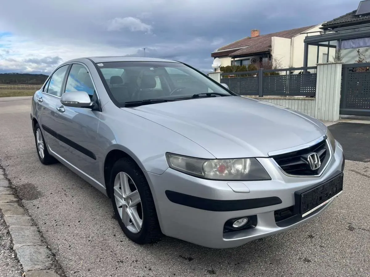 Honda Accord 2003 photo 3