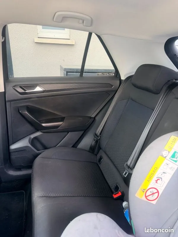 Volkswagen T-Roc 2020 photo 3